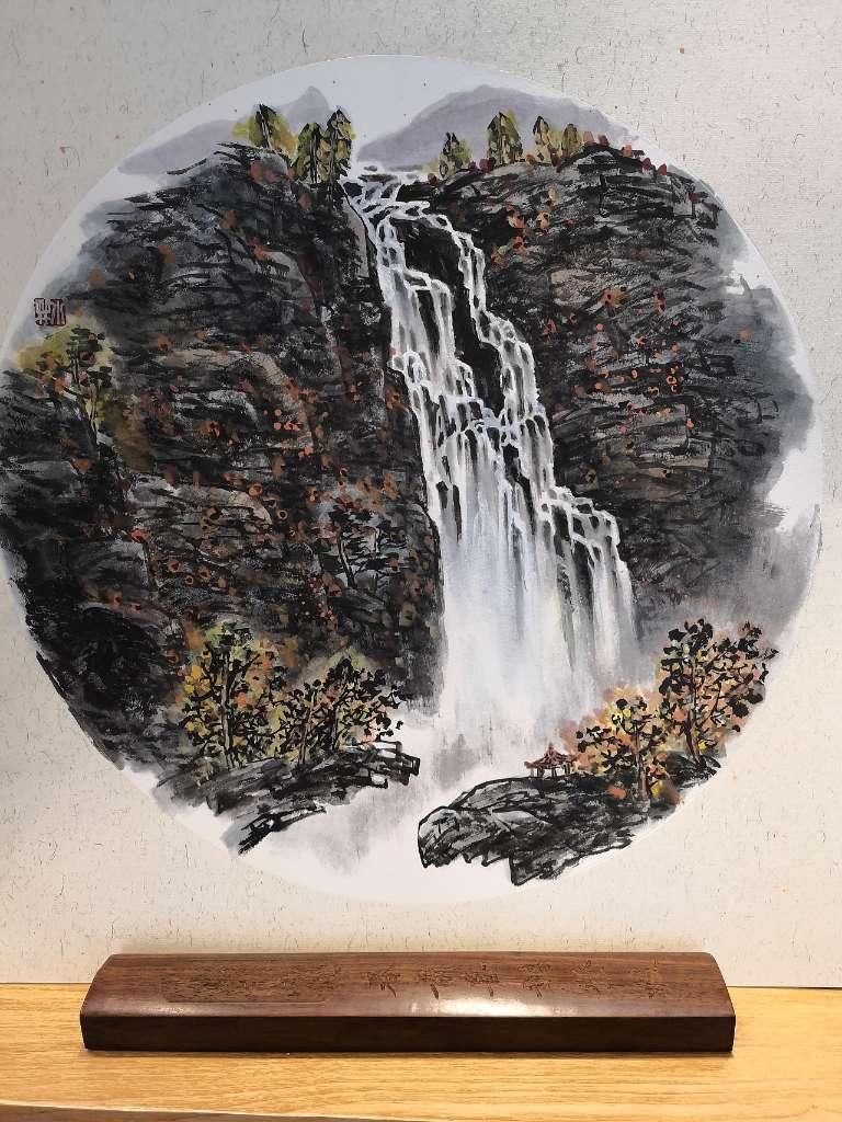 亚当玩高尔夫